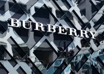 Burberry Gözlük Fiyatları Neye Göre Değişir?