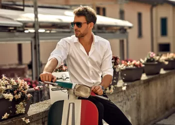 Erkek Gözlük Modelleri - İddialı mı Spor mu?