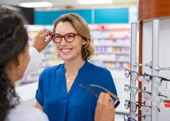 Gözlükçü Seçerken Dikkat Edilecekler Neler?