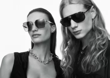Vogue Gözlükler: Modanın Işıltısıyla Stilinizi Tamamlayın