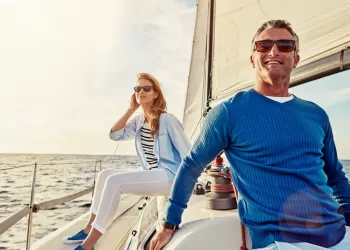 Güneş Gözlüğü Modelleri Nasıl Olmalı?